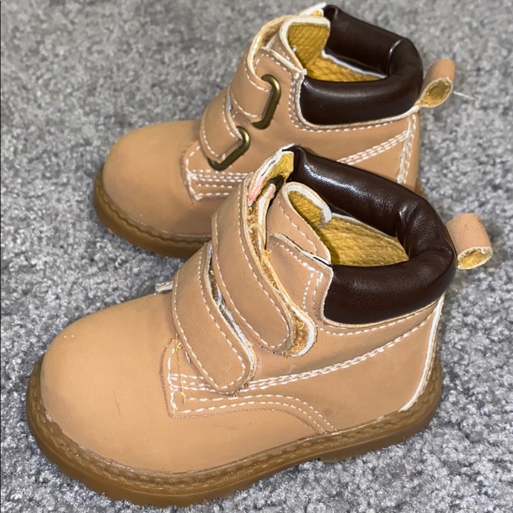 🟠 4/$25 Koala Kids Work Boots Size 3